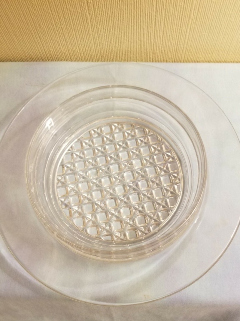 Clear Glass Serving Platter with Decorative Grid Center